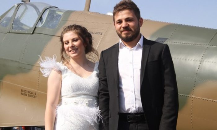 Hava Gösterilerinde Gelin Damat Sürprizi