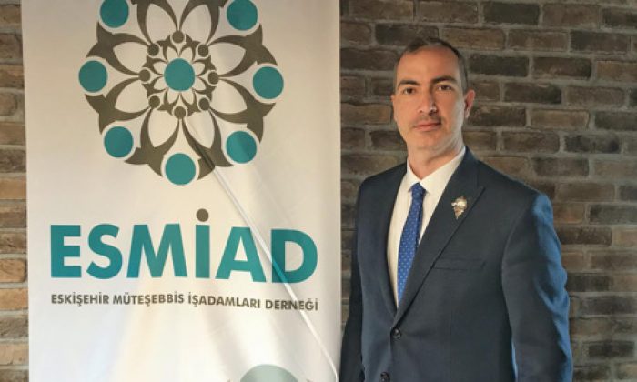 ESMİAD’ın Esnafa Yardımları Sürüyor