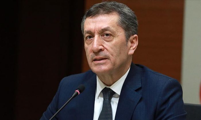 Milli Eğitim Bakanı Selçuk: ‘Uzaktan Eğitim 30 Nisan’a Kadar Devam Edecek’