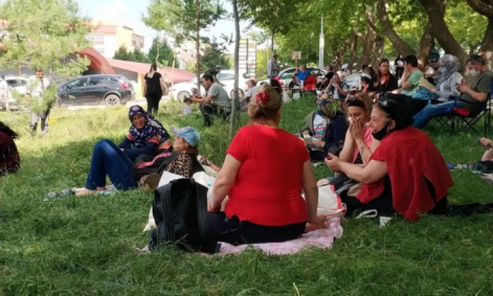 Veliler Sınıfta Kaldı