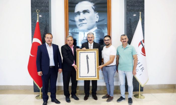 Mermercilerden Vali Ayyıldız’a ‘Hayırlı Olsun’ Ziyareti