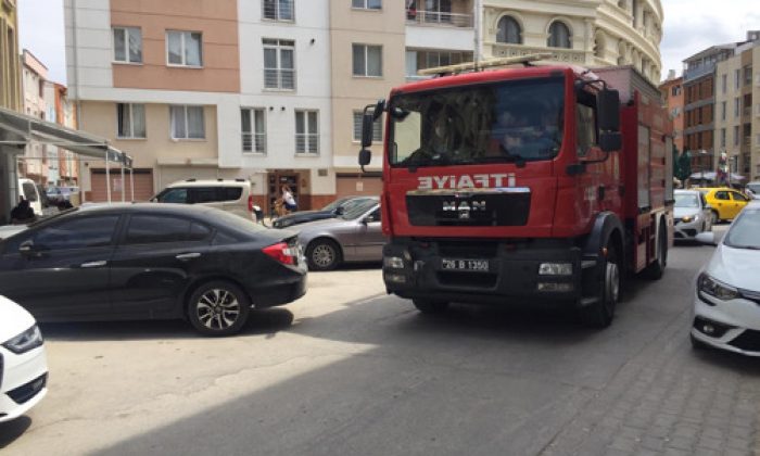 Ara Sokaklardaki Hatalı Parklar İtfaiye Araçlarına Engel Oluyor