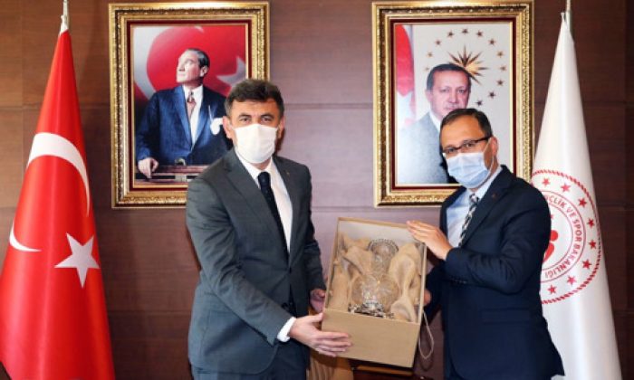 Başkan Çalışkan’dan Bakan Kasapoğlu ile Eskişehir Görüşmesi