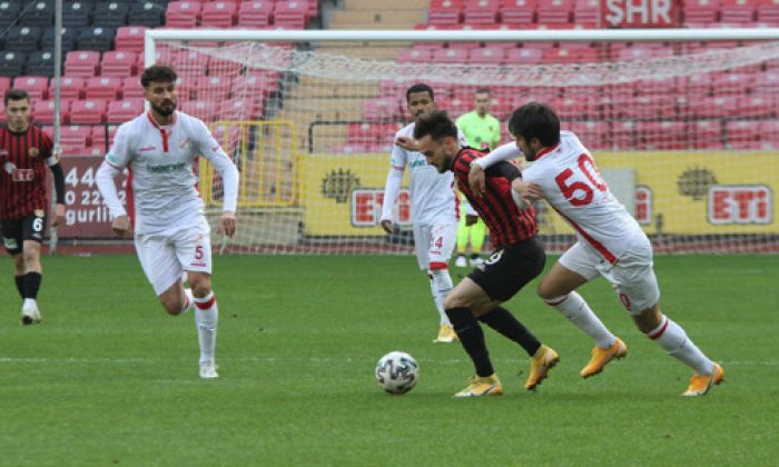 Es-Es’te Galibiyet Yok Mağlubiyet Var İstikrar Yok İstifa Var